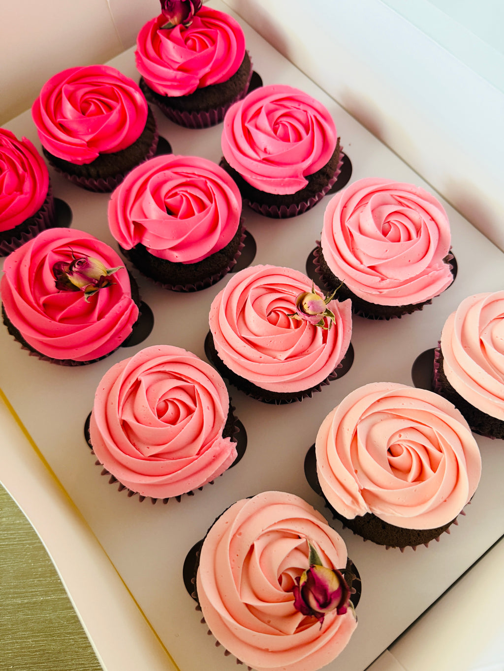 Custom Standard Cupcakes - 12