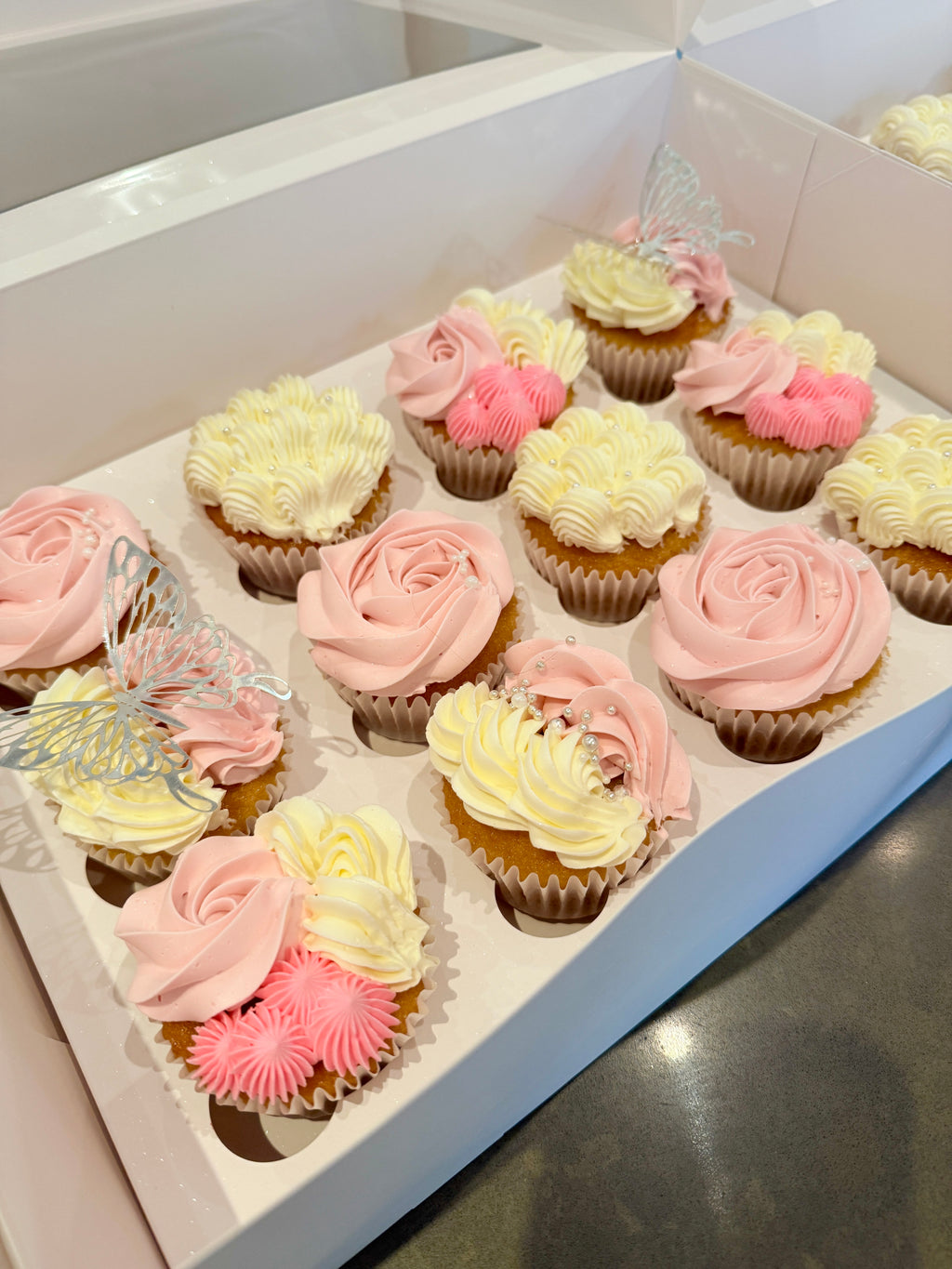 Custom Standard Cupcakes - 12